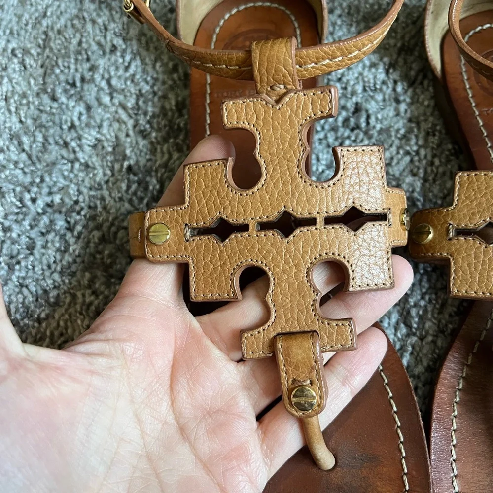 Tory Burch Tan Leather Miller Logo Thong Sandals